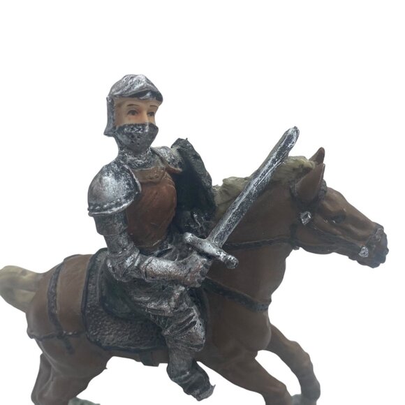 Vtg Medieval Knight On Horseback Figurine Military Soldier 4.5"Tall Resin Armor - Picture 2 of 9